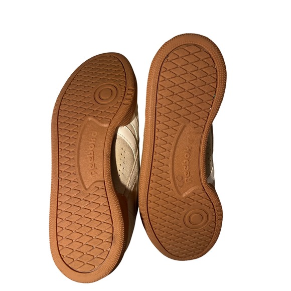 Reebok Club C 85 Suede Gum Sole Sneakers Tan Beige Classic Casual Size 8 - Picture 5 of 10